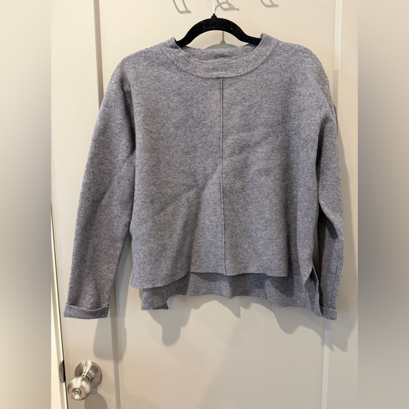 Zara Sweaters - Zara Knit Sweater Gray Split Seams High Low Cropped Pullover